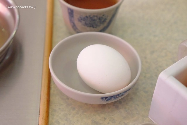 【台中火鍋推薦】陶湘涮涮鍋。CP值很高的平價火鍋店,海龍王鍋非常的有氣勢,干貝鍋$240元新鮮有誠意,晚上來用餐還可以吃到活跳跳的蝦 @飛天璇的口袋