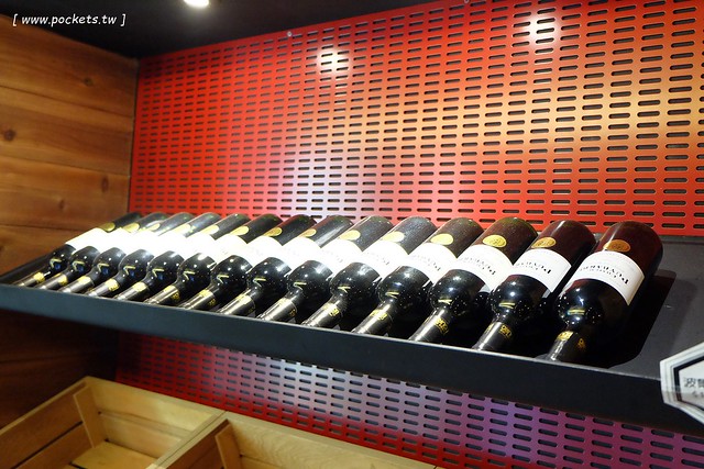 燒肉市場.ととや┃台中燒肉推薦:緊鄰秋紅谷公園,環境寬敞大器,菜單全面翻新,餐點品質提升不少,近期最滿意的日式燒肉餐廳 @飛天璇的口袋