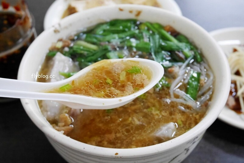 台中西區|珍品小吃.模範街米粉芋很好吃,朋友推薦炒麵台中第一 @飛天璇的口袋