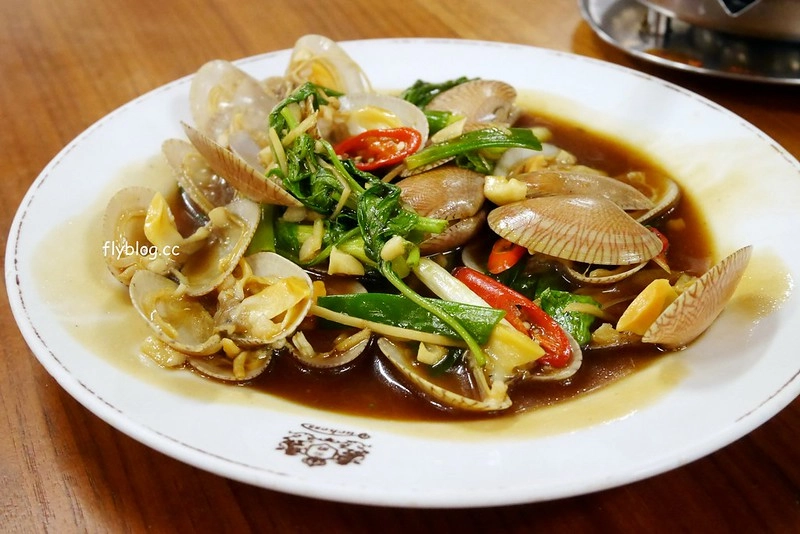 漁人船釣海鮮餐廳┃台中西屯:食材新鮮價格不貴,多人聚餐的好選擇,中科商圈美食餐廳推薦 @飛天璇的口袋