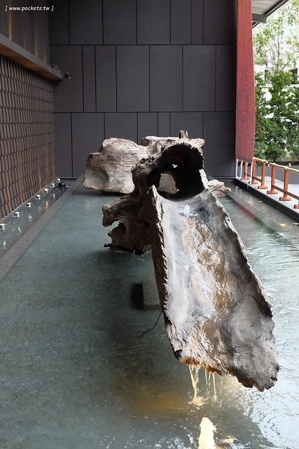 拾七石頭火鍋┃台中火鍋推薦:輕井澤最新力作,承襲集團一貫氣派裝潢,石頭火鍋、麻辣火鍋、壽喜燒和商業午餐,還有小農文創市集和日本有田燒 @飛天璇的口袋