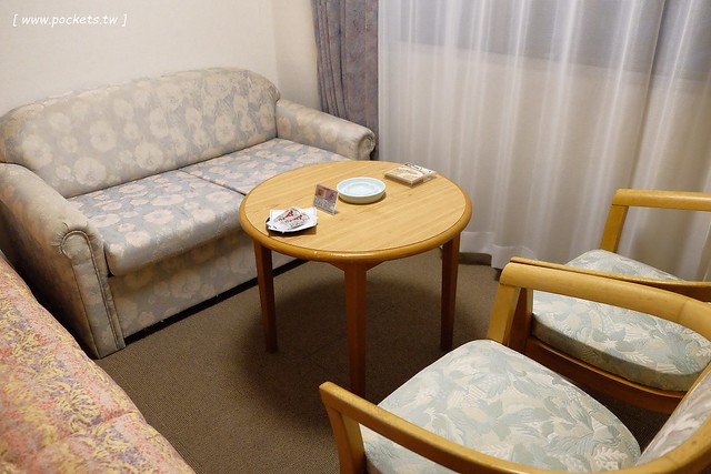 日本奈良|橿原皇家大飯店 Kashihara Royal Hotel.緊鄰近鐵橿原神宮前站,有免費wifi及泡湯,附近有超市、藥妝店、餐廳、便利商店 @飛天璇的口袋