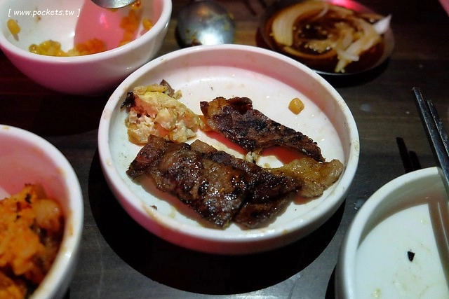 一桶韓式新食.1 tone┃台中韓式燒肉:正宗韓式汽油桶燒肉,份量多、CP值高,位於西屯路中科商圈,飯後甜點有Haagen-Dazs @飛天璇的口袋