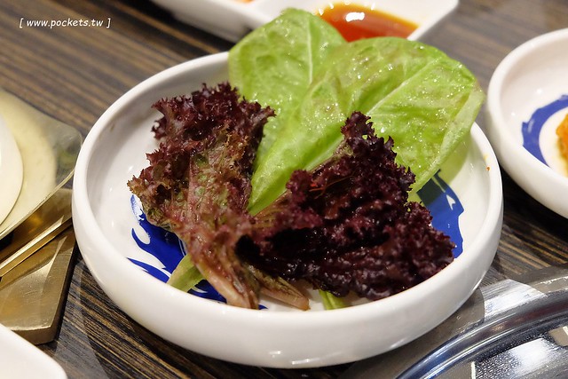 龍八燒肉.黑毛和牛專賣┃台中燒肉推薦:北屯崇德路新開的燒肉店,9A等級安格斯和牛,韓劇裡出現的雪濃湯,釜山很夯的蒸籠海鮮,鄰近台中洲際棒球場 @飛天璇的口袋