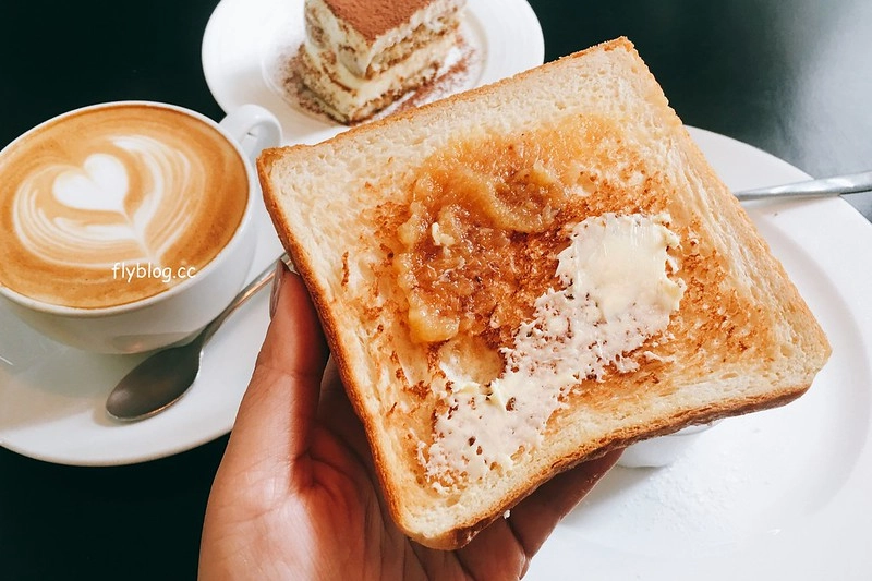 台中中區|Fleet Street 艦隊街咖啡,點咖啡送一份早餐,每天早上10點前,免費插頭Wifi無限使用 @飛天璇的口袋