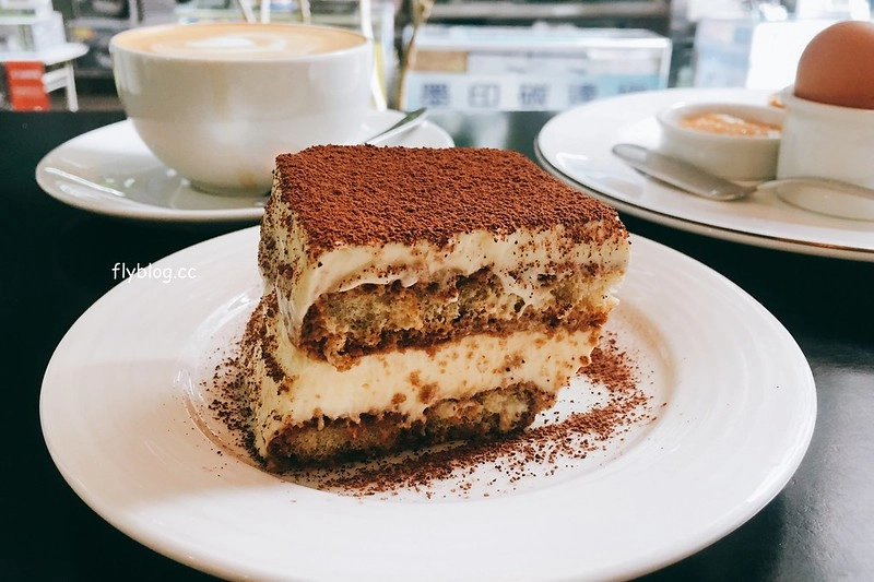 台中中區|Fleet Street 艦隊街咖啡,點咖啡送一份早餐,每天早上10點前,免費插頭Wifi無限使用 @飛天璇的口袋