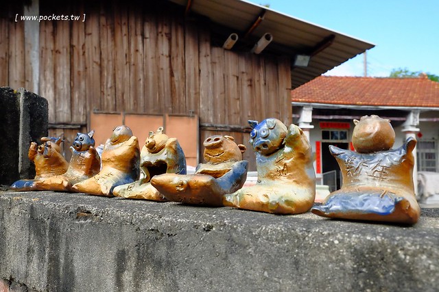 2016台灣蜀藝節-田中窯創意園區┃彰化旅遊景點:蜀葵花田迷宮躲貓貓、美麗的大片落羽松、貓咪主題裝置藝術、窯烤麵包、青森蘋果霜淇淋、鄰近高鐵彰化站步行10分鐘即可抵達 @飛天璇的口袋