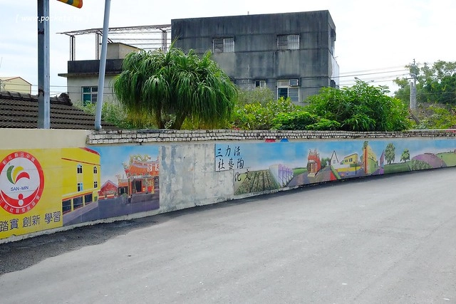 2016台灣蜀藝節-田中窯創意園區┃彰化旅遊景點:蜀葵花田迷宮躲貓貓、美麗的大片落羽松、貓咪主題裝置藝術、窯烤麵包、青森蘋果霜淇淋、鄰近高鐵彰化站步行10分鐘即可抵達 @飛天璇的口袋