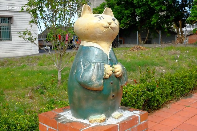 2016台灣蜀藝節-田中窯創意園區┃彰化旅遊景點:蜀葵花田迷宮躲貓貓、美麗的大片落羽松、貓咪主題裝置藝術、窯烤麵包、青森蘋果霜淇淋、鄰近高鐵彰化站步行10分鐘即可抵達 @飛天璇的口袋