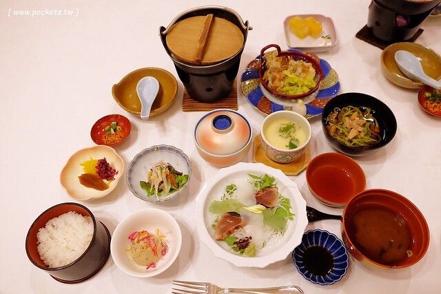 日本奈良|橿原皇家大飯店 Kashihara Royal Hotel.緊鄰近鐵橿原神宮前站,有免費wifi及泡湯,附近有超市、藥妝店、餐廳、便利商店 @飛天璇的口袋