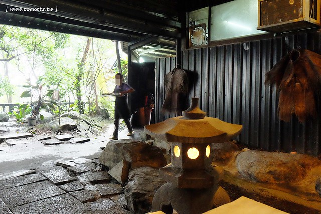花蓮鳳林|月廬梅子雞|隱身在半山腰中,有擁絕佳的美景,連在地人都激推的好吃梅子雞,要提前預約才吃的到,此行最懷念的花蓮美食推薦 @飛天璇的口袋