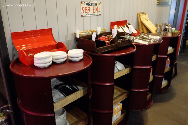 一桶韓式新食.1 tone┃台中韓式燒肉:正宗韓式汽油桶燒肉,份量多、CP值高,位於西屯路中科商圈,飯後甜點有Haagen-Dazs @飛天璇的口袋