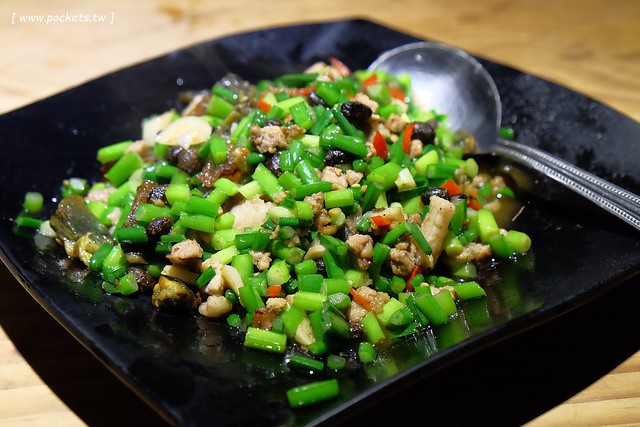 花蓮鳳林|月廬梅子雞|隱身在半山腰中,有擁絕佳的美景,連在地人都激推的好吃梅子雞,要提前預約才吃的到,此行最懷念的花蓮美食推薦 @飛天璇的口袋