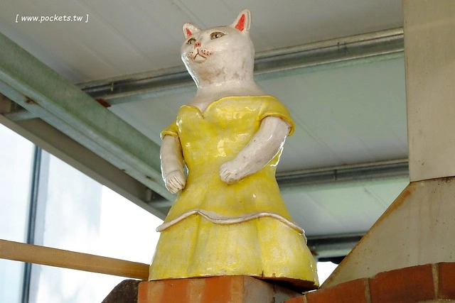 2016台灣蜀藝節-田中窯創意園區┃彰化旅遊景點:蜀葵花田迷宮躲貓貓、美麗的大片落羽松、貓咪主題裝置藝術、窯烤麵包、青森蘋果霜淇淋、鄰近高鐵彰化站步行10分鐘即可抵達 @飛天璇的口袋