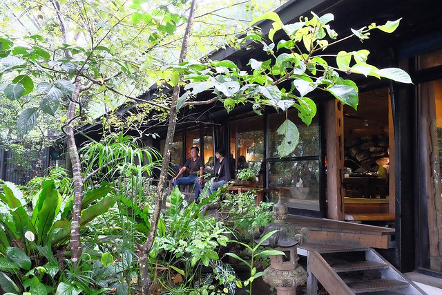 花蓮鳳林|月廬梅子雞|隱身在半山腰中,有擁絕佳的美景,連在地人都激推的好吃梅子雞,要提前預約才吃的到,此行最懷念的花蓮美食推薦 @飛天璇的口袋