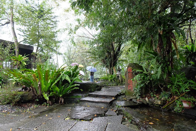花蓮鳳林|月廬梅子雞|隱身在半山腰中,有擁絕佳的美景,連在地人都激推的好吃梅子雞,要提前預約才吃的到,此行最懷念的花蓮美食推薦 @飛天璇的口袋