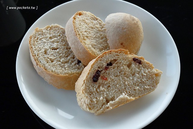 2016台灣蜀藝節-田中窯創意園區┃彰化旅遊景點:蜀葵花田迷宮躲貓貓、美麗的大片落羽松、貓咪主題裝置藝術、窯烤麵包、青森蘋果霜淇淋、鄰近高鐵彰化站步行10分鐘即可抵達 @飛天璇的口袋