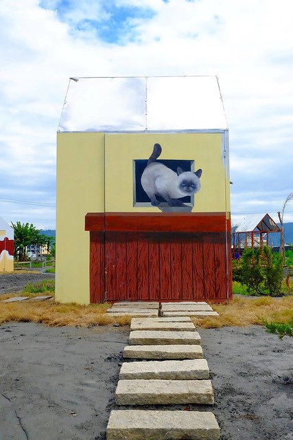 2016台灣蜀藝節-田中窯創意園區┃彰化旅遊景點:蜀葵花田迷宮躲貓貓、美麗的大片落羽松、貓咪主題裝置藝術、窯烤麵包、青森蘋果霜淇淋、鄰近高鐵彰化站步行10分鐘即可抵達 @飛天璇的口袋