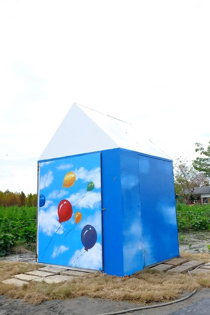 2016台灣蜀藝節-田中窯創意園區┃彰化旅遊景點:蜀葵花田迷宮躲貓貓、美麗的大片落羽松、貓咪主題裝置藝術、窯烤麵包、青森蘋果霜淇淋、鄰近高鐵彰化站步行10分鐘即可抵達 @飛天璇的口袋