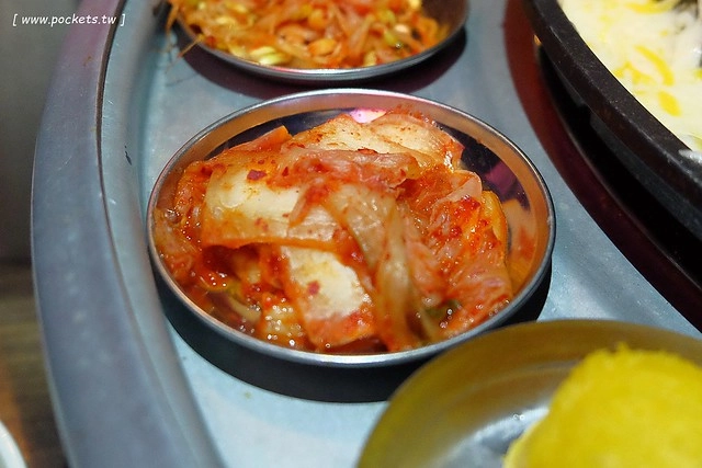 一桶韓式新食.1 tone┃台中韓式燒肉:正宗韓式汽油桶燒肉,份量多、CP值高,位於西屯路中科商圈,飯後甜點有Haagen-Dazs @飛天璇的口袋