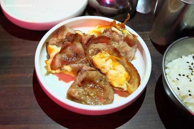 一桶韓式新食.1 tone┃台中韓式燒肉:正宗韓式汽油桶燒肉,份量多、CP值高,位於西屯路中科商圈,飯後甜點有Haagen-Dazs @飛天璇的口袋