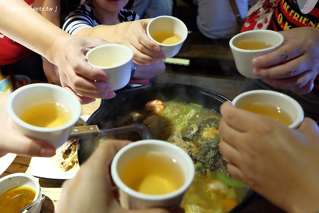 花蓮鳳林|月廬梅子雞|隱身在半山腰中,有擁絕佳的美景,連在地人都激推的好吃梅子雞,要提前預約才吃的到,此行最懷念的花蓮美食推薦 @飛天璇的口袋