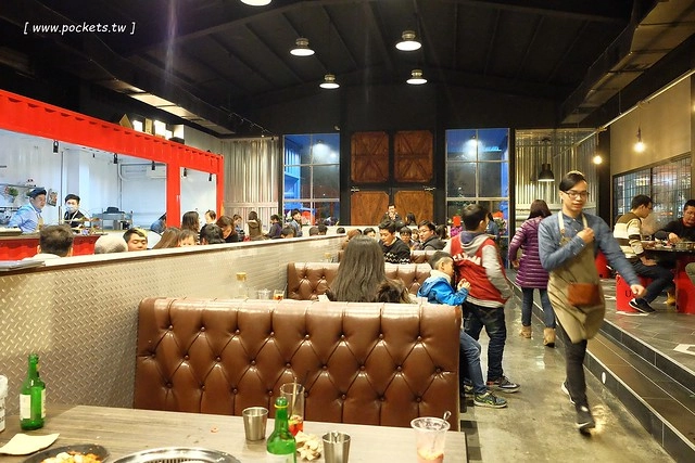 龍八燒肉.黑毛和牛專賣┃台中燒肉推薦:北屯崇德路新開的燒肉店,9A等級安格斯和牛,韓劇裡出現的雪濃湯,釜山很夯的蒸籠海鮮,鄰近台中洲際棒球場 @飛天璇的口袋