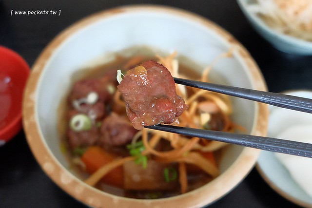 台中市役所┃台中美食推薦:古典玫瑰園最新力作,Café 1911和昭和沙龍,辰野式仿巴洛克建築歷史古蹟,結合文創商品與藝術展覽空間,品嚐可愛的招財貓咪冰和日式風味定食 @飛天璇的口袋