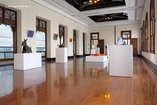 台中市役所┃台中美食推薦:古典玫瑰園最新力作,Café 1911和昭和沙龍,辰野式仿巴洛克建築歷史古蹟,結合文創商品與藝術展覽空間,品嚐可愛的招財貓咪冰和日式風味定食 @飛天璇的口袋