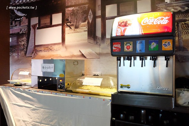 糕糕在尚韓國烤肉┃台中韓式料理:韓式烤肉$499元吃到飽,韓國流行八色豬五花、部隊鍋、拳頭飯,可以體驗穿韓服拍照樂趣,小孩有沙坑可以玩沙,鄰近環中路和龍富夜市 @飛天璇的口袋