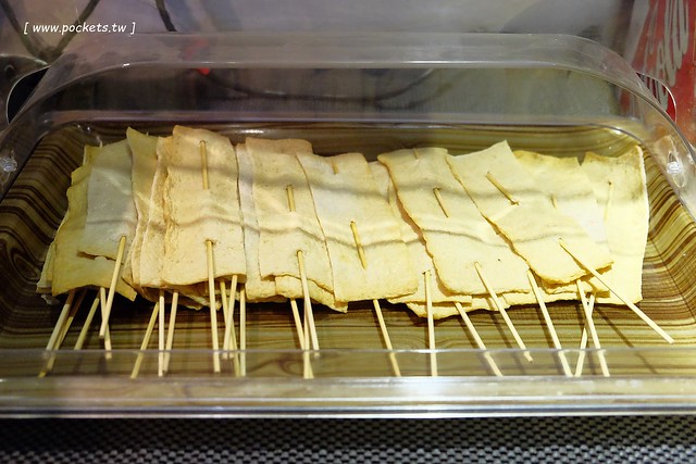 糕糕在尚韓國烤肉┃台中韓式料理:韓式烤肉$499元吃到飽,韓國流行八色豬五花、部隊鍋、拳頭飯,可以體驗穿韓服拍照樂趣,小孩有沙坑可以玩沙,鄰近環中路和龍富夜市 @飛天璇的口袋