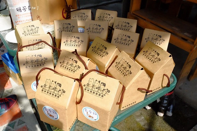 2016台灣蜀藝節-田中窯創意園區┃彰化旅遊景點:蜀葵花田迷宮躲貓貓、美麗的大片落羽松、貓咪主題裝置藝術、窯烤麵包、青森蘋果霜淇淋、鄰近高鐵彰化站步行10分鐘即可抵達 @飛天璇的口袋