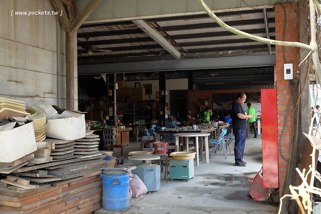 2016台灣蜀藝節-田中窯創意園區┃彰化旅遊景點:蜀葵花田迷宮躲貓貓、美麗的大片落羽松、貓咪主題裝置藝術、窯烤麵包、青森蘋果霜淇淋、鄰近高鐵彰化站步行10分鐘即可抵達 @飛天璇的口袋