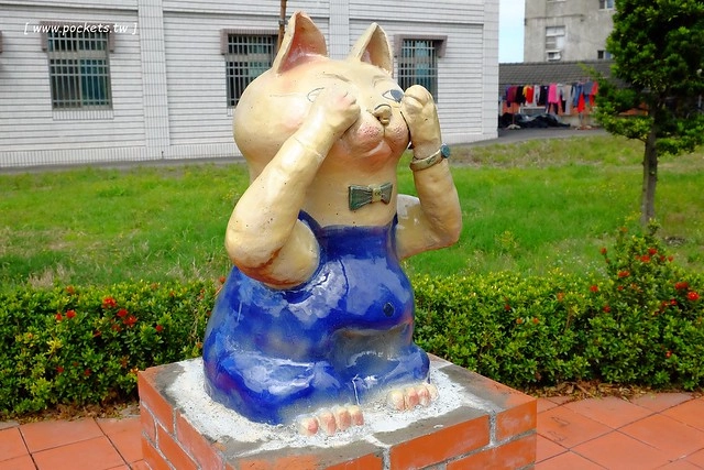 2016台灣蜀藝節-田中窯創意園區┃彰化旅遊景點:蜀葵花田迷宮躲貓貓、美麗的大片落羽松、貓咪主題裝置藝術、窯烤麵包、青森蘋果霜淇淋、鄰近高鐵彰化站步行10分鐘即可抵達 @飛天璇的口袋