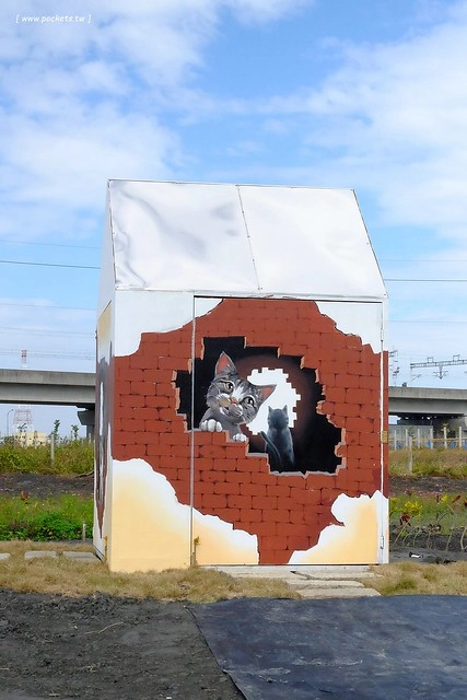 2016台灣蜀藝節-田中窯創意園區┃彰化旅遊景點:蜀葵花田迷宮躲貓貓、美麗的大片落羽松、貓咪主題裝置藝術、窯烤麵包、青森蘋果霜淇淋、鄰近高鐵彰化站步行10分鐘即可抵達 @飛天璇的口袋