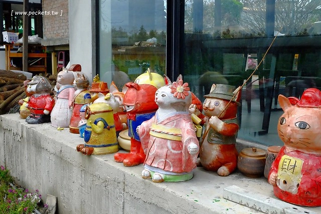 2016台灣蜀藝節-田中窯創意園區┃彰化旅遊景點:蜀葵花田迷宮躲貓貓、美麗的大片落羽松、貓咪主題裝置藝術、窯烤麵包、青森蘋果霜淇淋、鄰近高鐵彰化站步行10分鐘即可抵達 @飛天璇的口袋