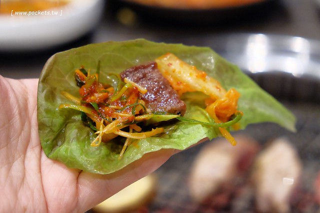 龍八燒肉.黑毛和牛專賣┃台中燒肉推薦:北屯崇德路新開的燒肉店,9A等級安格斯和牛,韓劇裡出現的雪濃湯,釜山很夯的蒸籠海鮮,鄰近台中洲際棒球場 @飛天璇的口袋