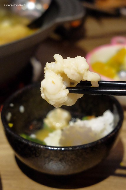 愛沐鍋物┃台中火鍋推薦:來自日本的札幌蟹黃豆腐、海膽豆腐、築地大牡丹蝦、冰鮮龍蝦、喜知次鮮魚,Prime美國雪花牛肉,食材高檔又新鮮,鄰近逢甲商圈,令人吃完立刻想回訪的火鍋店 @飛天璇的口袋