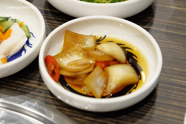 龍八燒肉.黑毛和牛專賣┃台中燒肉推薦:北屯崇德路新開的燒肉店,9A等級安格斯和牛,韓劇裡出現的雪濃湯,釜山很夯的蒸籠海鮮,鄰近台中洲際棒球場 @飛天璇的口袋