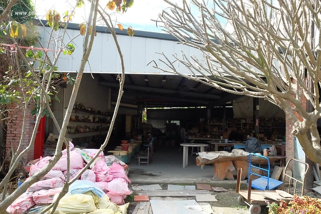 2016台灣蜀藝節-田中窯創意園區┃彰化旅遊景點:蜀葵花田迷宮躲貓貓、美麗的大片落羽松、貓咪主題裝置藝術、窯烤麵包、青森蘋果霜淇淋、鄰近高鐵彰化站步行10分鐘即可抵達 @飛天璇的口袋