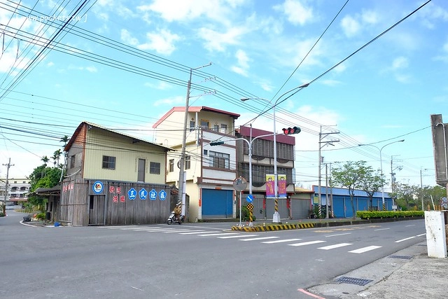 2016台灣蜀藝節-田中窯創意園區┃彰化旅遊景點:蜀葵花田迷宮躲貓貓、美麗的大片落羽松、貓咪主題裝置藝術、窯烤麵包、青森蘋果霜淇淋、鄰近高鐵彰化站步行10分鐘即可抵達 @飛天璇的口袋