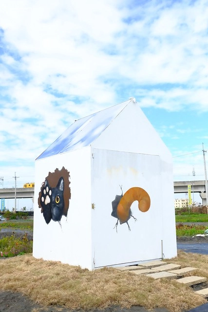 2016台灣蜀藝節-田中窯創意園區┃彰化旅遊景點:蜀葵花田迷宮躲貓貓、美麗的大片落羽松、貓咪主題裝置藝術、窯烤麵包、青森蘋果霜淇淋、鄰近高鐵彰化站步行10分鐘即可抵達 @飛天璇的口袋