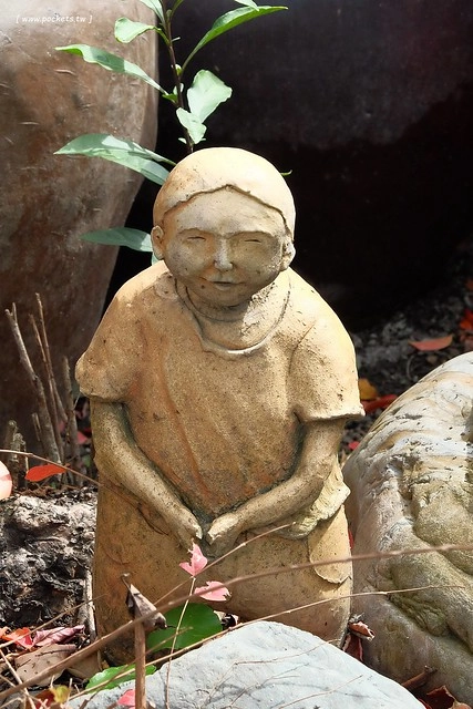 2016台灣蜀藝節-田中窯創意園區┃彰化旅遊景點:蜀葵花田迷宮躲貓貓、美麗的大片落羽松、貓咪主題裝置藝術、窯烤麵包、青森蘋果霜淇淋、鄰近高鐵彰化站步行10分鐘即可抵達 @飛天璇的口袋