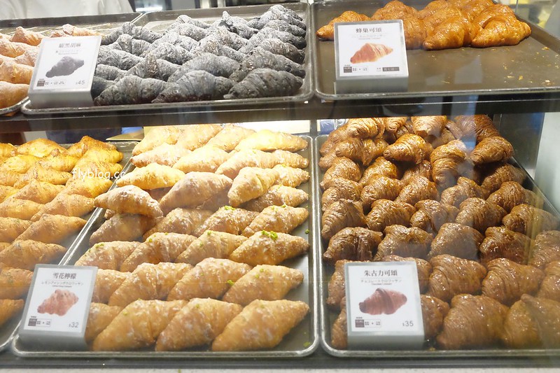 八月堂┃台中北區:殿堂級可頌台中也吃的到,繽紛草莓和青森蘋果季節限定,買7送1自用送禮都划算 @飛天璇的口袋