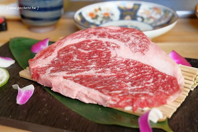 締藏和牛燒肉|使用日本圍爐裏用餐方式,一期一會的待客之道,鄰近台中IKEA宜家家居 @飛天璇的口袋