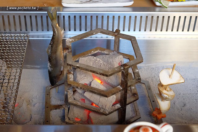 締藏和牛燒肉|使用日本圍爐裏用餐方式,一期一會的待客之道,鄰近台中IKEA宜家家居 @飛天璇的口袋