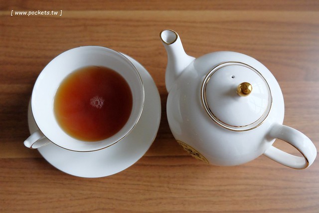 台中市役所┃台中美食推薦:古典玫瑰園最新力作,Café 1911和昭和沙龍,辰野式仿巴洛克建築歷史古蹟,結合文創商品與藝術展覽空間,品嚐可愛的招財貓咪冰和日式風味定食 @飛天璇的口袋