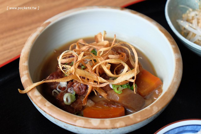 台中市役所┃台中美食推薦:古典玫瑰園最新力作,Café 1911和昭和沙龍,辰野式仿巴洛克建築歷史古蹟,結合文創商品與藝術展覽空間,品嚐可愛的招財貓咪冰和日式風味定食 @飛天璇的口袋