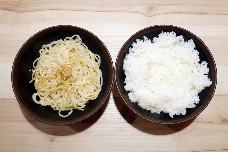 那個鍋.一中店┃台中北區:一個人也可以吃麻辣鍋,還有手工麵無限吃到飽,一中店試賣期間全面5折 @飛天璇的口袋