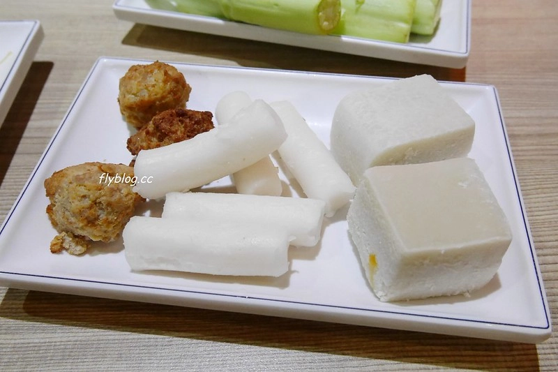 台中西屯|滿堂紅頂級麻辣鴛鴦鍋|599元以上麻辣火鍋吃到飽,牛小排、哈根達斯和可口可樂無限取用 @飛天璇的口袋